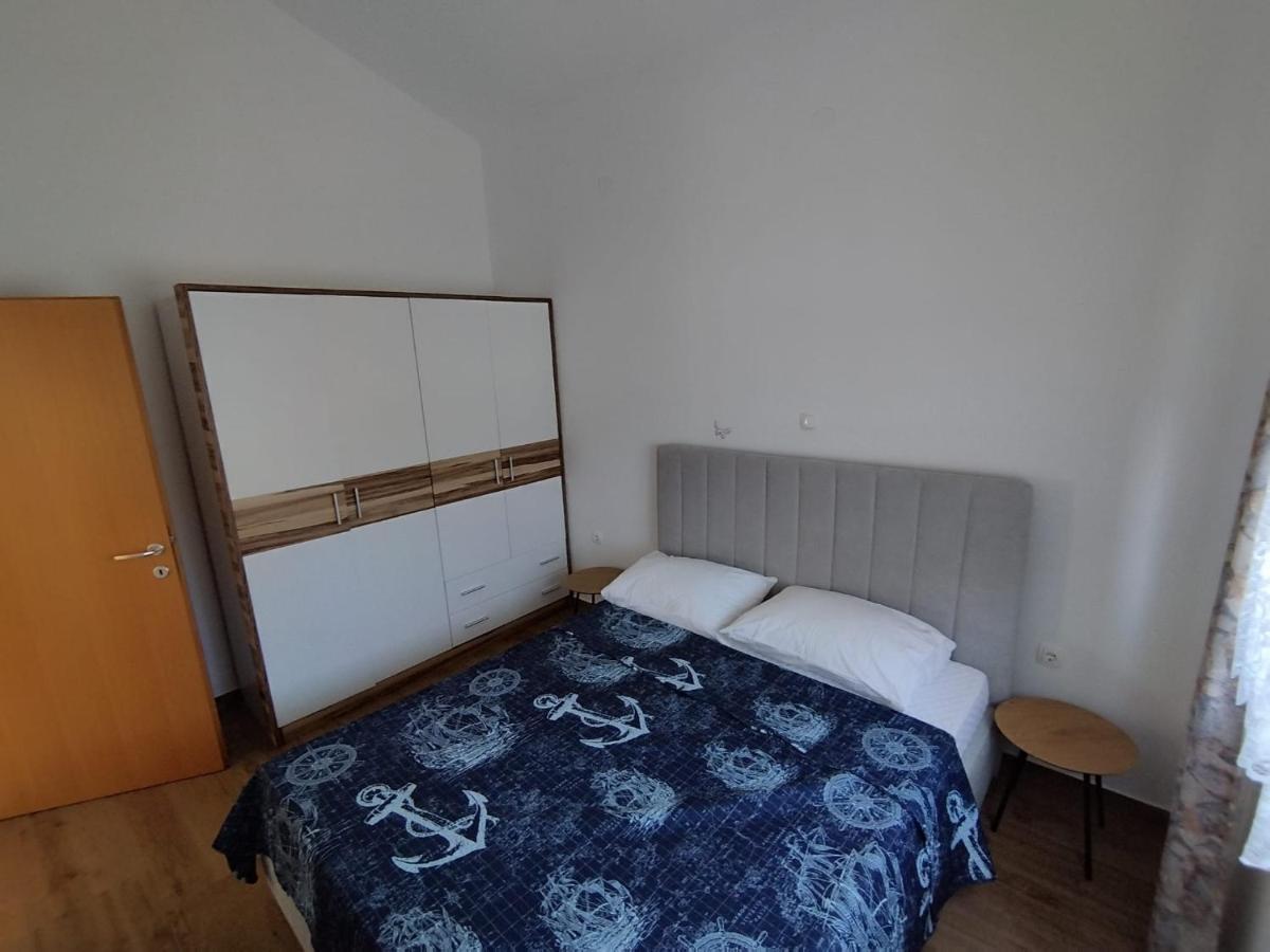 Apartmani Bakran Lopar Eksteriør bilde